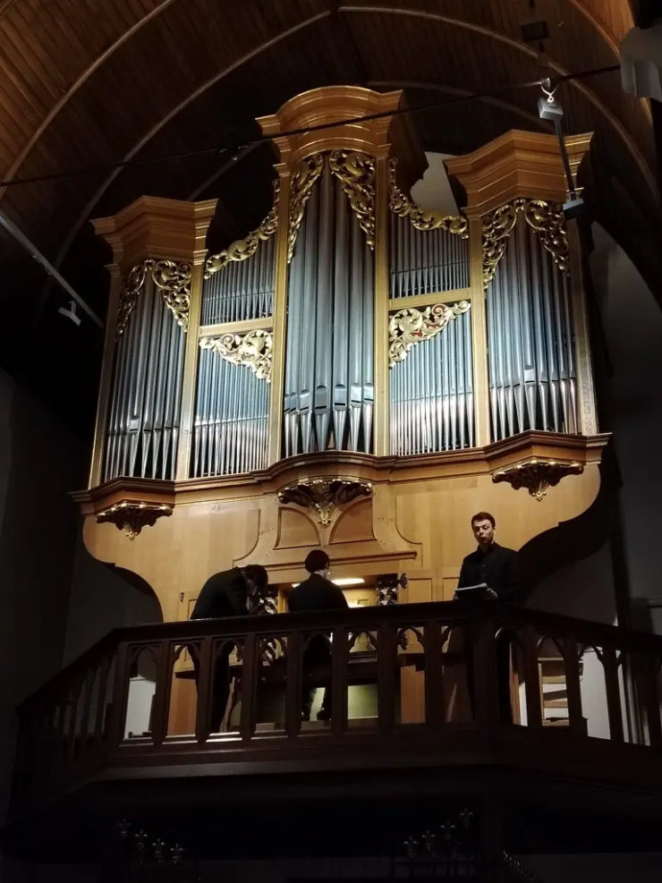 36C76E20-1646-4346-ABC1-B17942E3F299_1_105_c