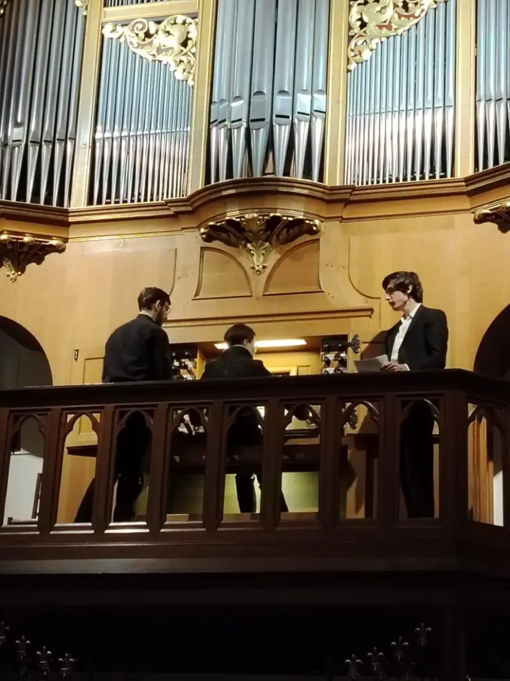 82AA9D32-503D-4A2B-9218-A6A2AE1C79C1_1_105_c