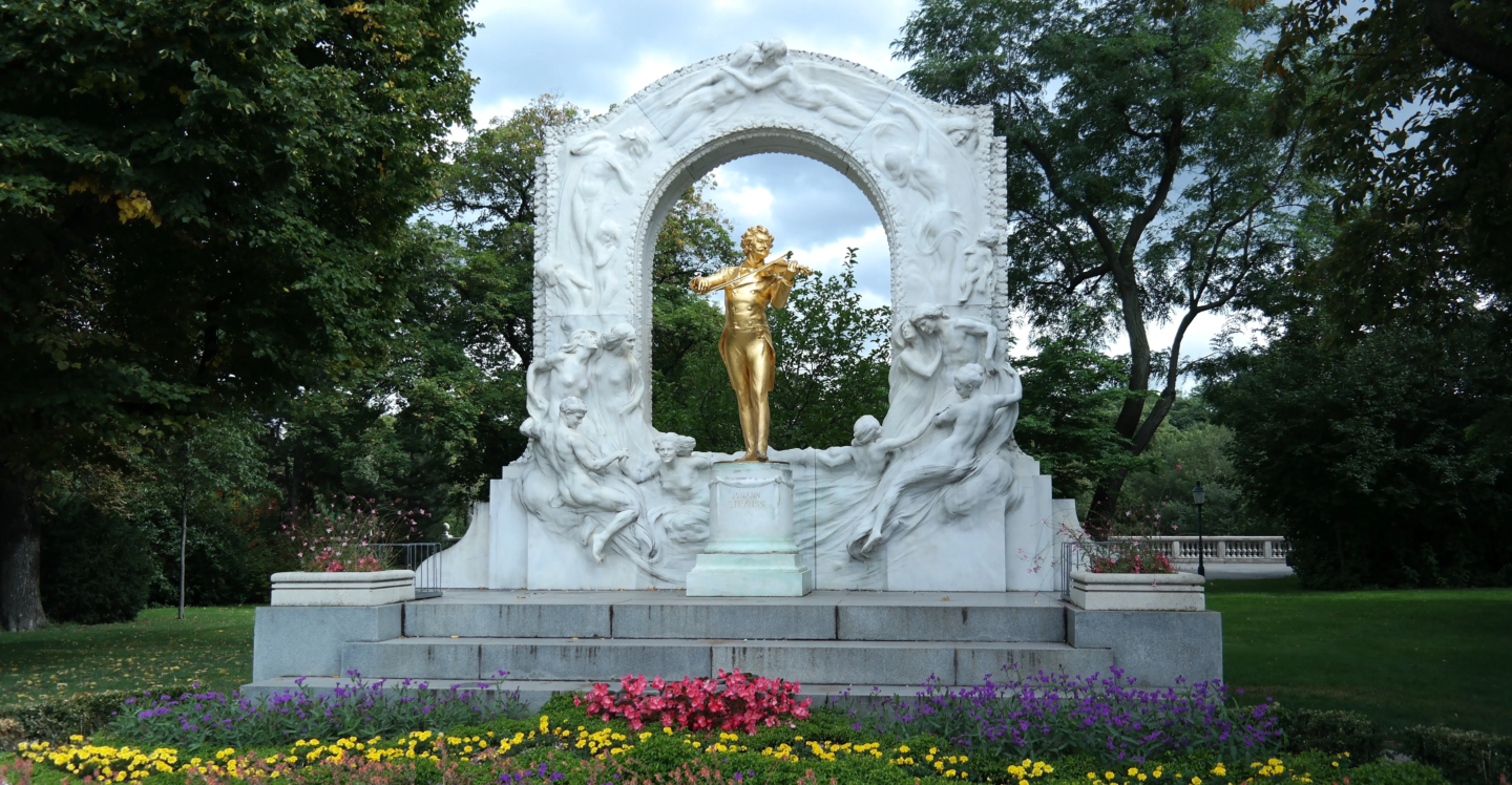 monument-statue-arch-park-cemetery-garden-744798-pxhere.com - copie