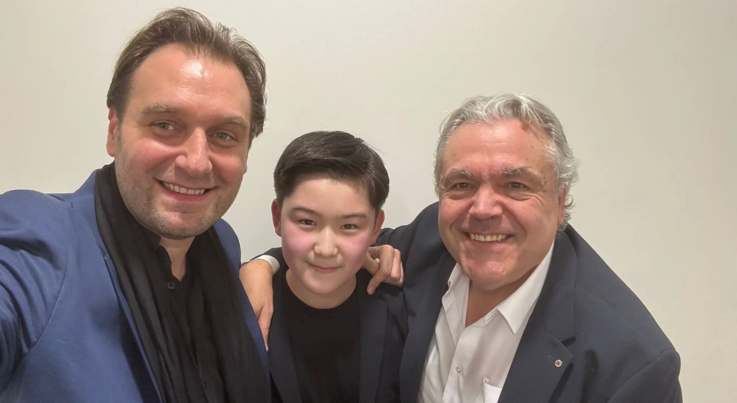 PHOTO-2025-12-21-23-52-54